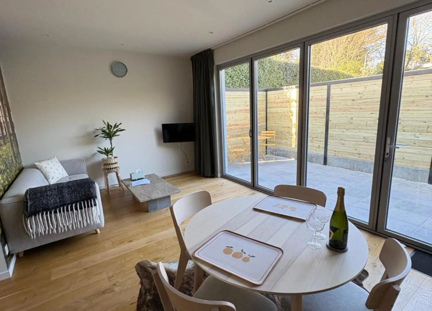 Cozy Guestroom Near City Center Bruges Belgium